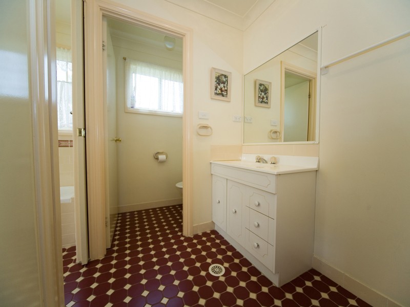 15D Barbour Road, Thirlmere NSW 2572
