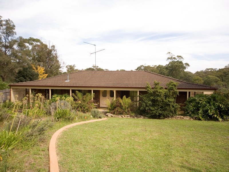 3 Carlton Road, Thirlmere NSW 2572