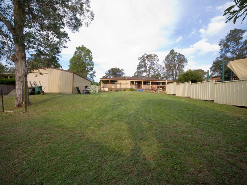 3 Carlton Road, Thirlmere NSW 2572