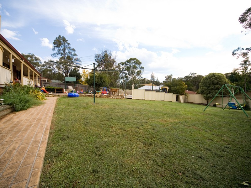 3 Carlton Road, Thirlmere NSW 2572