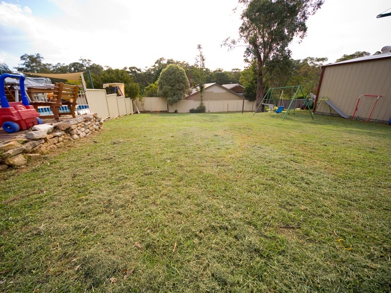 3 Carlton Road, Thirlmere NSW 2572