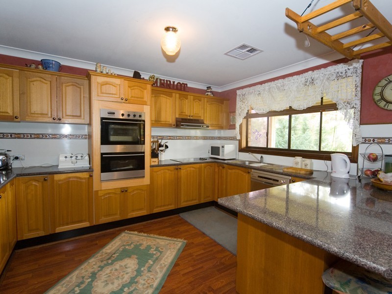 10 Jarvisfield Road, Picton NSW 2571