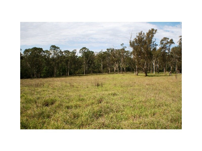 11 River Road, Tahmoor NSW 2573