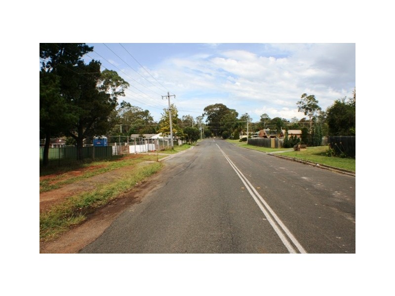 11 River Road, Tahmoor NSW 2573