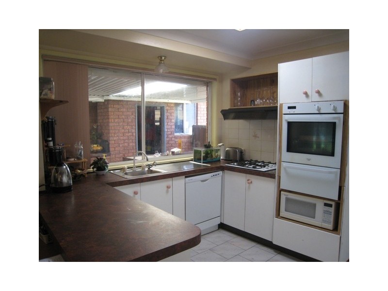 43 Westbourne Avenue, Thirlmere NSW 2572