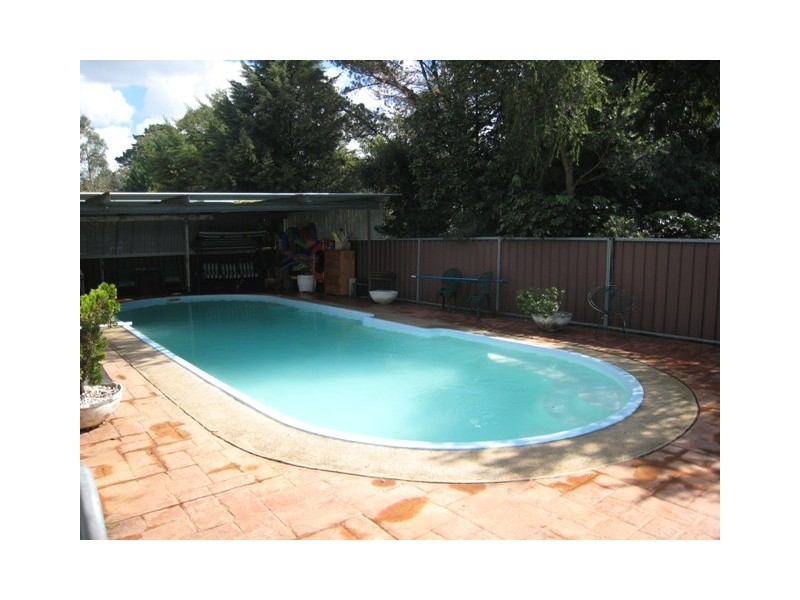 43 Westbourne Avenue, Thirlmere NSW 2572