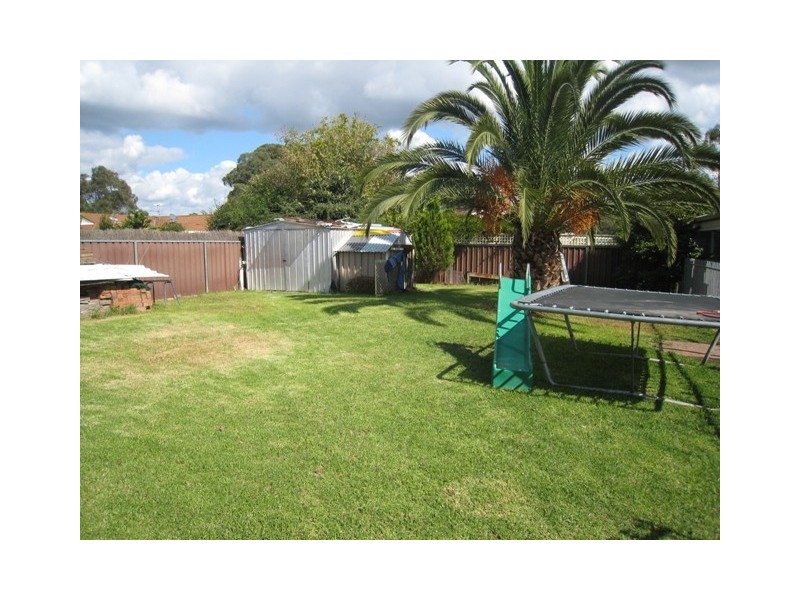 43 Westbourne Avenue, Thirlmere NSW 2572