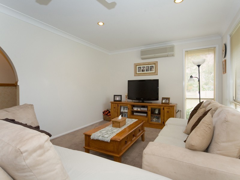 4 Davis Place, Thirlmere NSW 2572