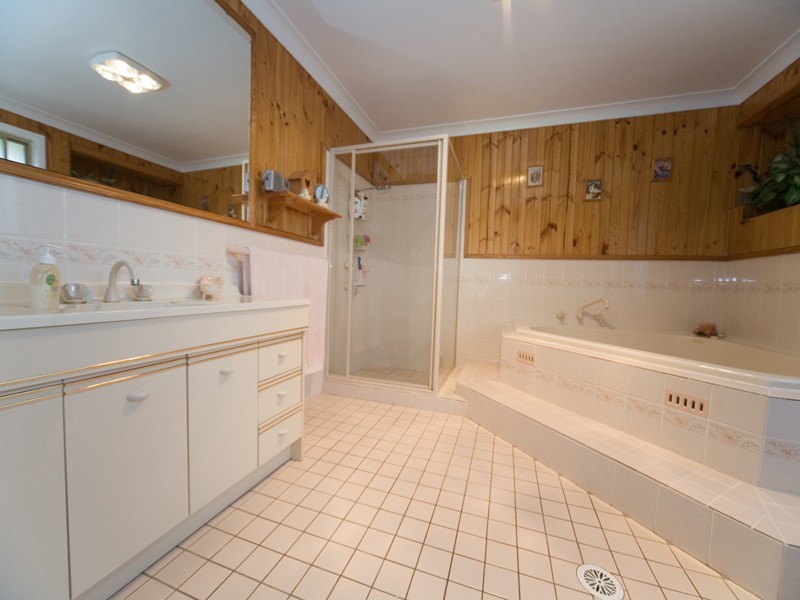 4 Davis Place, Thirlmere NSW 2572