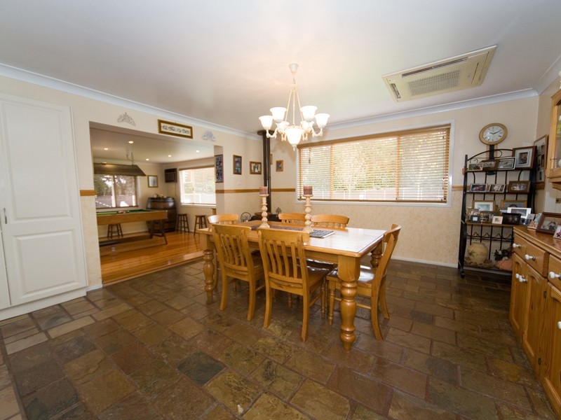 4 Davis Place, Thirlmere NSW 2572