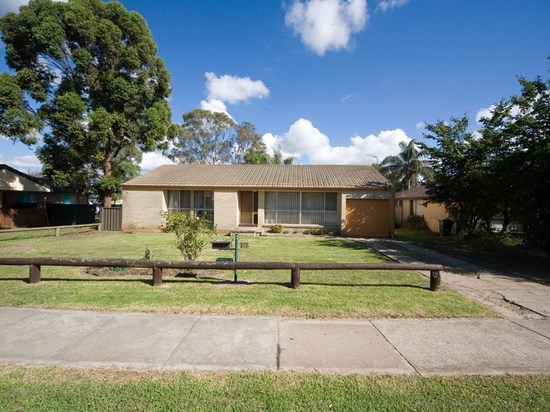 99 Remembrance Drive, Tahmoor NSW 2573