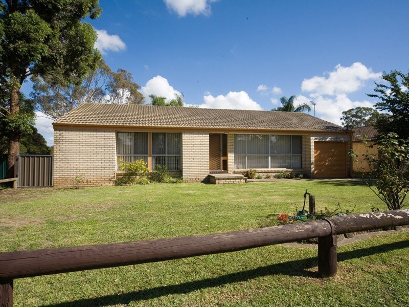 99 Remembrance Drive, Tahmoor NSW 2573