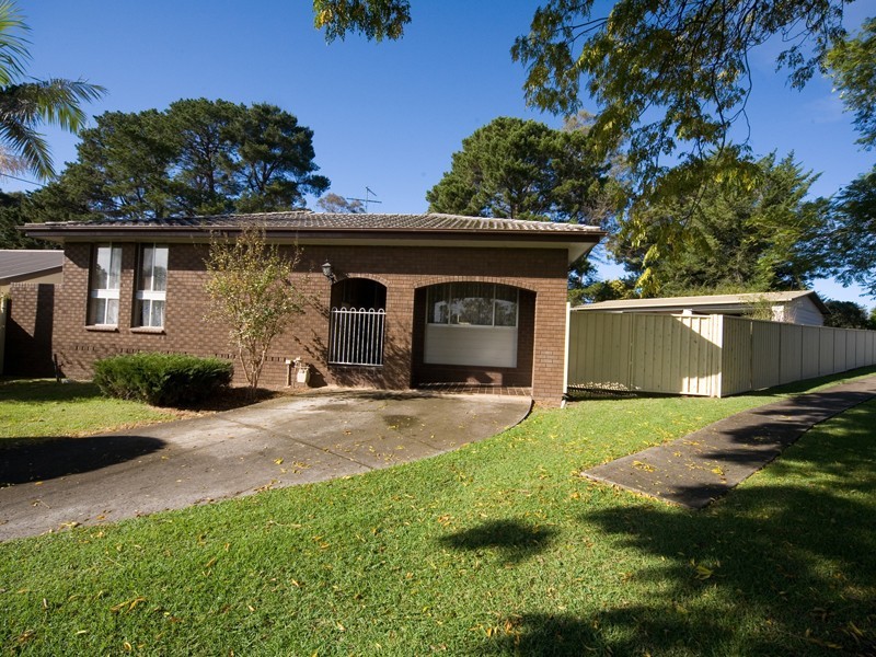 6 Alma Place, Thirlmere NSW 2572