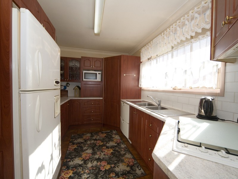 6 Alma Place, Thirlmere NSW 2572