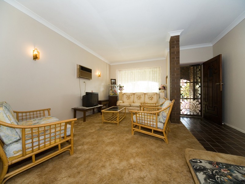 6 Alma Place, Thirlmere NSW 2572