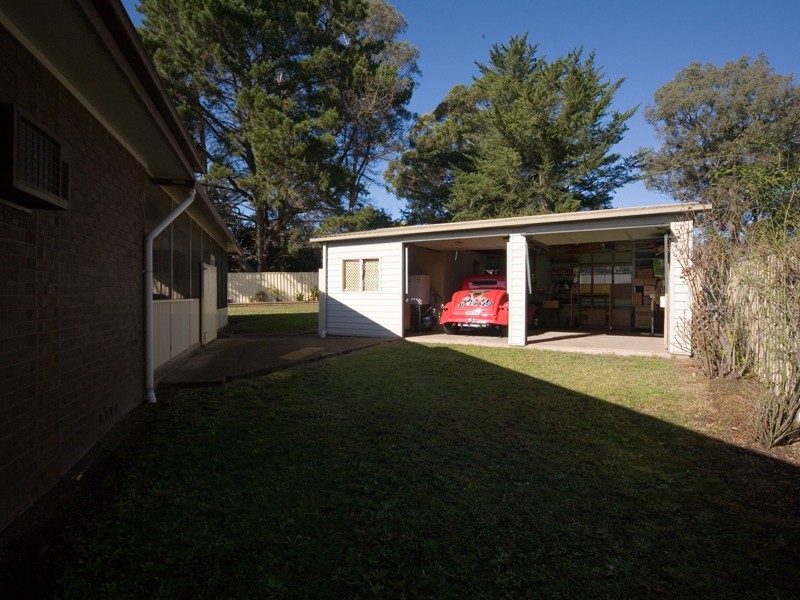 6 Alma Place, Thirlmere NSW 2572