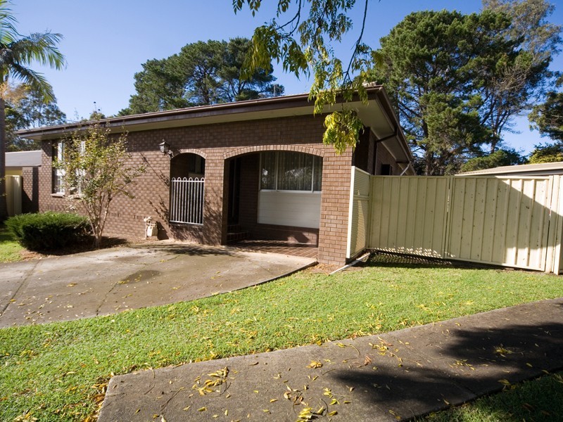 6 Alma Place, Thirlmere NSW 2572