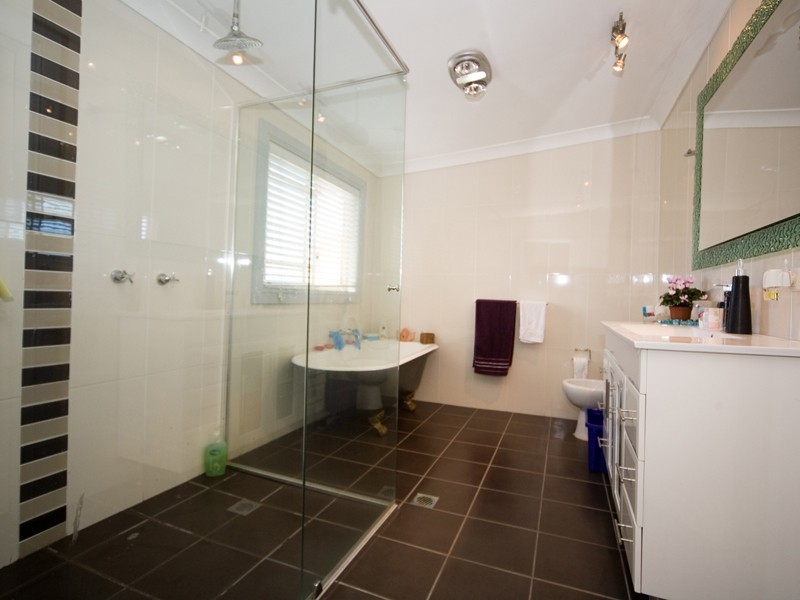 294 Argyle Street, Picton NSW 2571