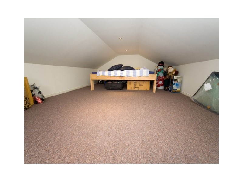 8 Chivers Place, Tahmoor NSW 2573