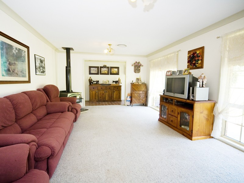 12 Jarvisfield Road, Picton NSW 2571