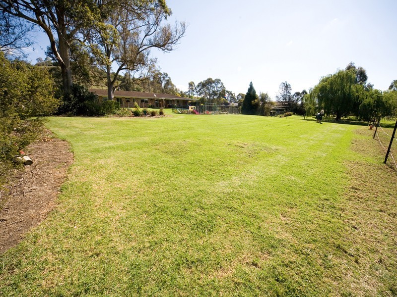 12 Jarvisfield Road, Picton NSW 2571