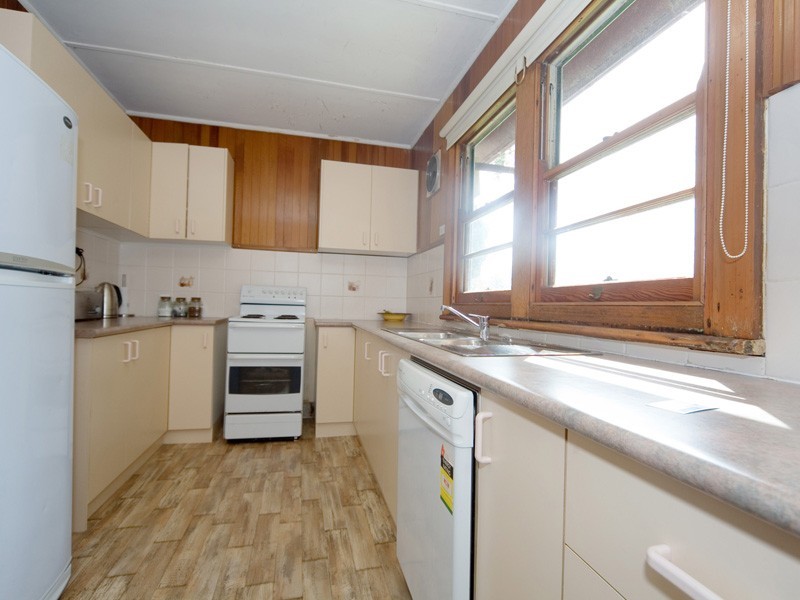246 Oaks Road, Thirlmere NSW 2572