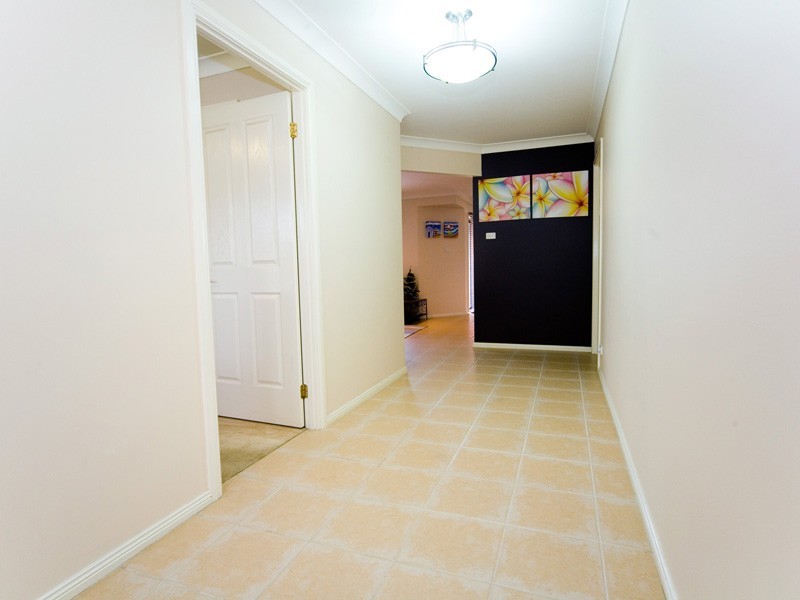 8 Ayrshire Gardens, Picton NSW 2571