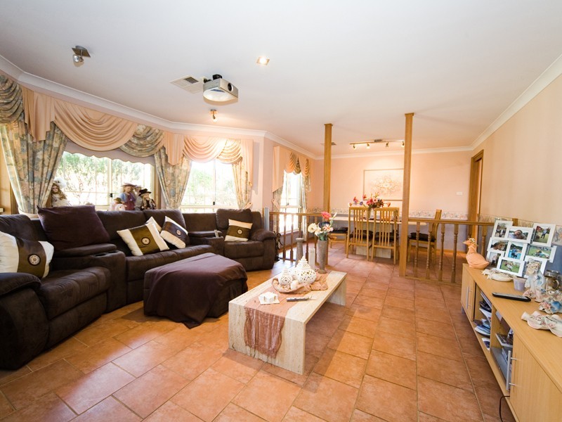 16 Jarvisfield Road, Picton NSW 2571