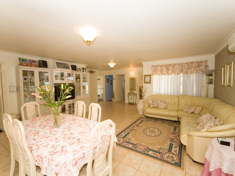 2 Madigan Grove, Thirlmere NSW 2572