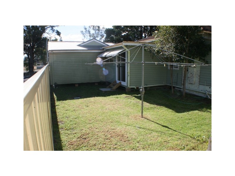 8 Mason Street, Thirlmere NSW 2572