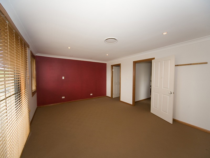 18 The Grange, Picton NSW 2571