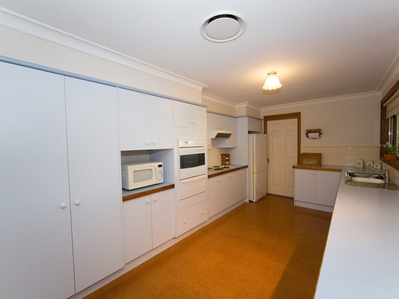 105 Boundary Road, Thirlmere NSW 2572