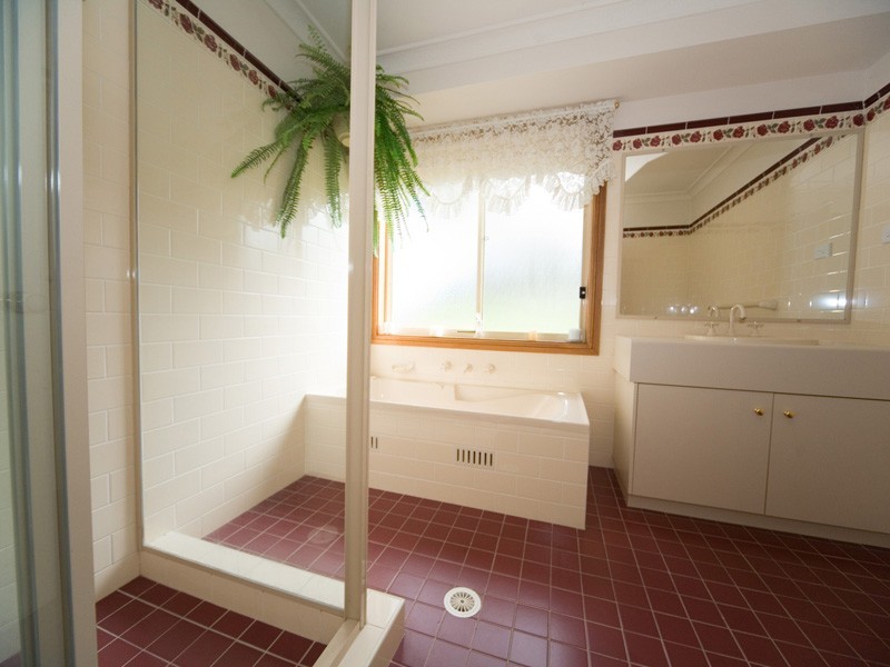 105 Boundary Road, Thirlmere NSW 2572