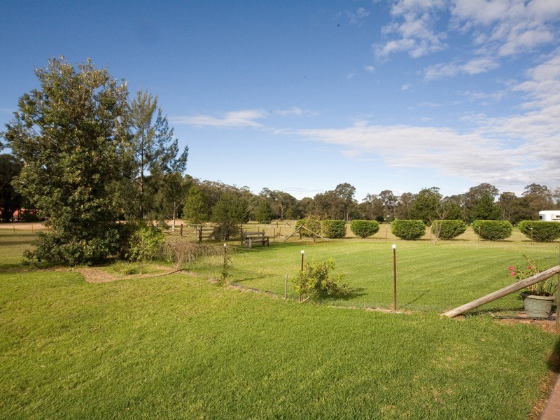 105 Boundary Road, Thirlmere NSW 2572