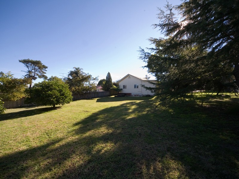 16 Hill Street, Picton NSW 2571