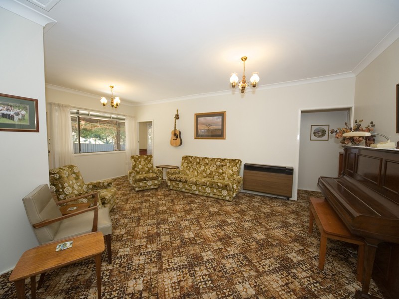 16 Hill Street, Picton NSW 2571