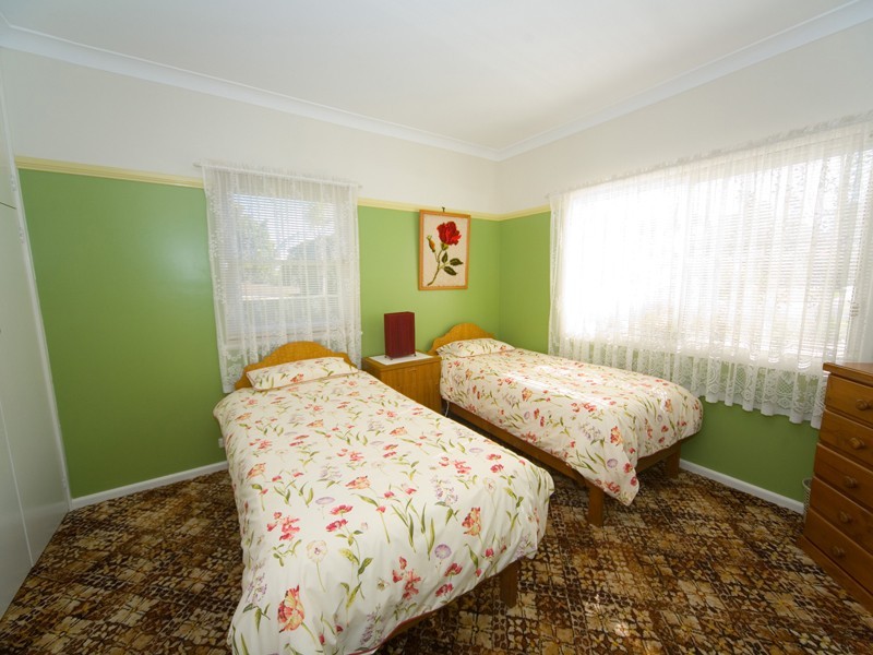 16 Hill Street, Picton NSW 2571
