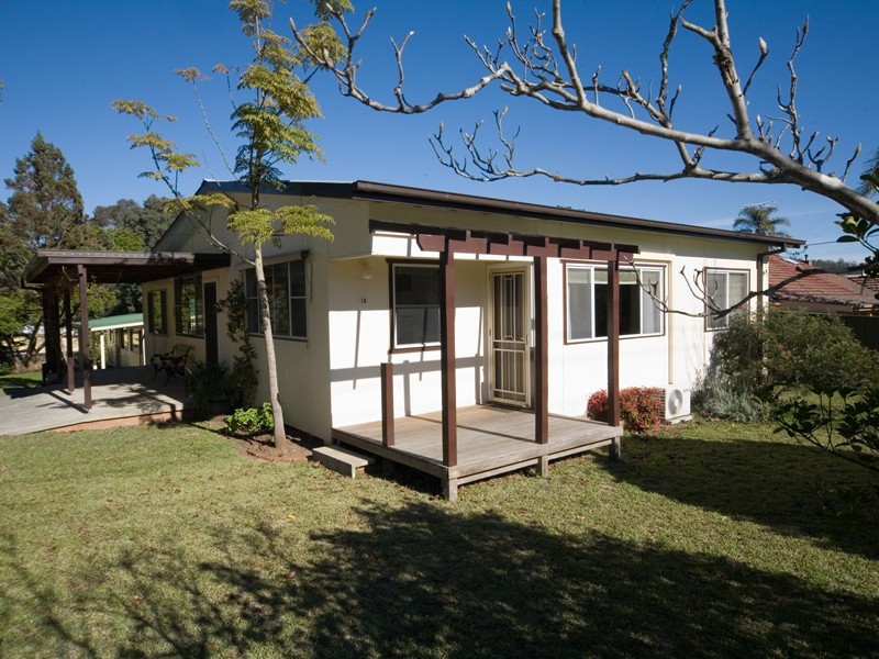 16 Hill Street, Picton NSW 2571
