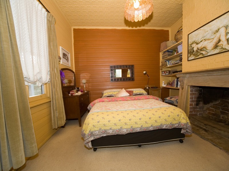 80 Westbourne Avenue, Thirlmere NSW 2572