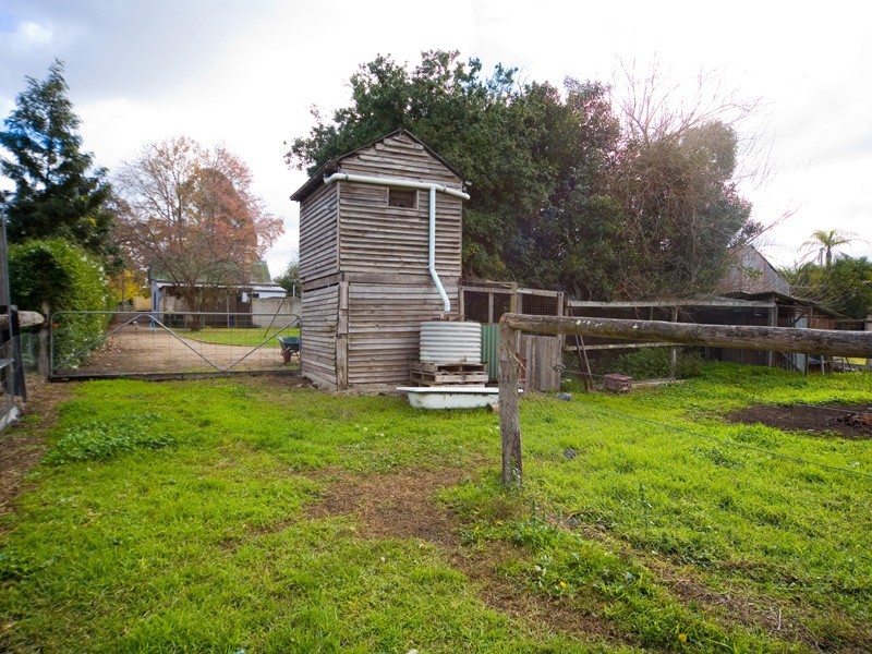 80 Westbourne Avenue, Thirlmere NSW 2572