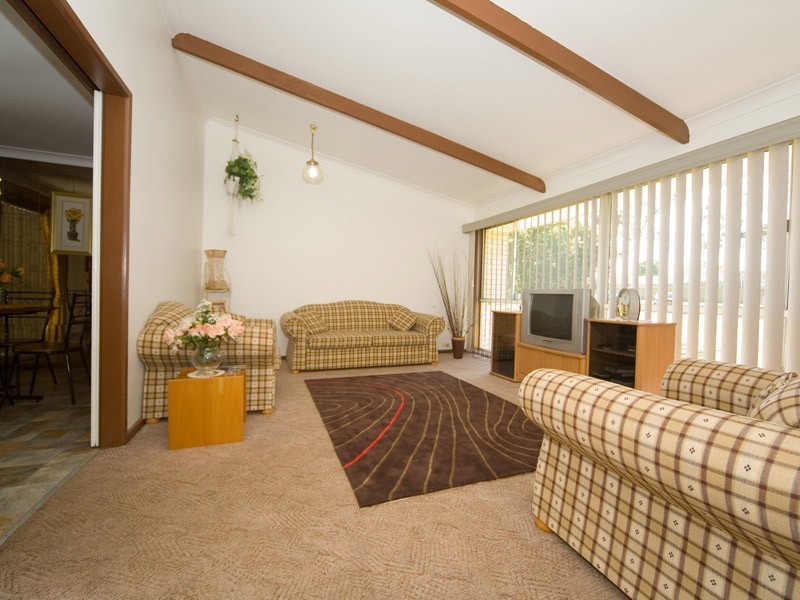 99 Remembrance Dr, Tahmoor NSW 2573