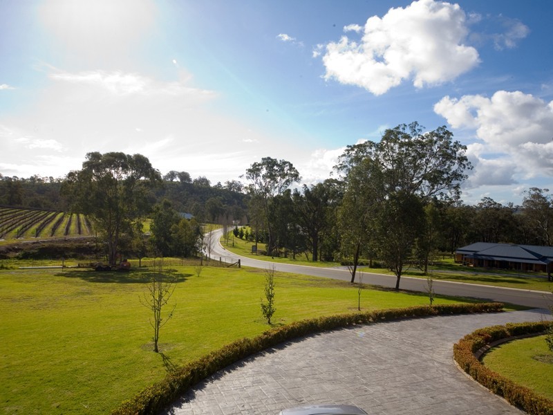 1 The Ironbarks, Picton NSW 2571