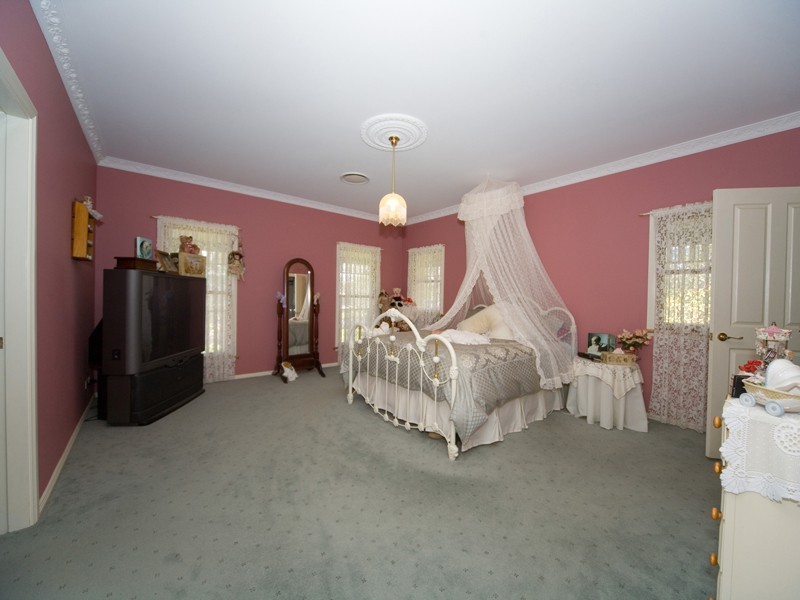 1 The Ironbarks, Picton NSW 2571