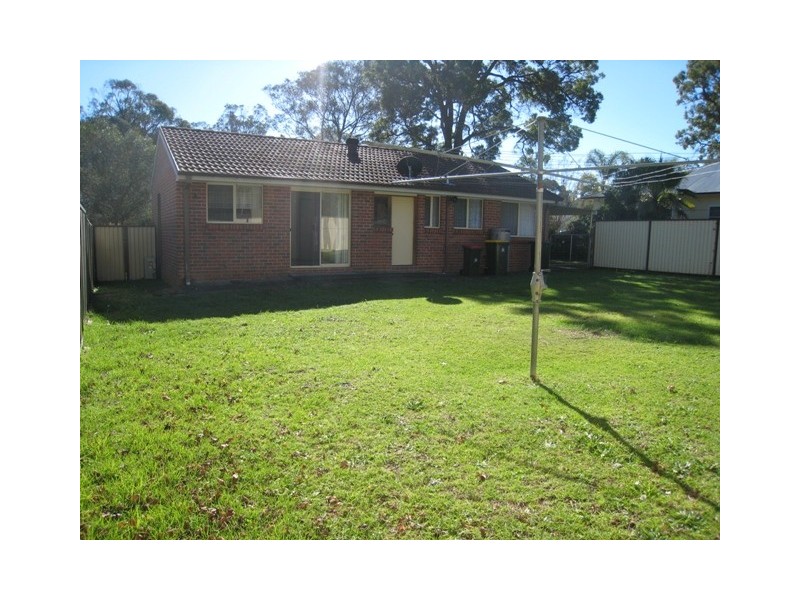 8 Rita Street, Thirlmere NSW 2572