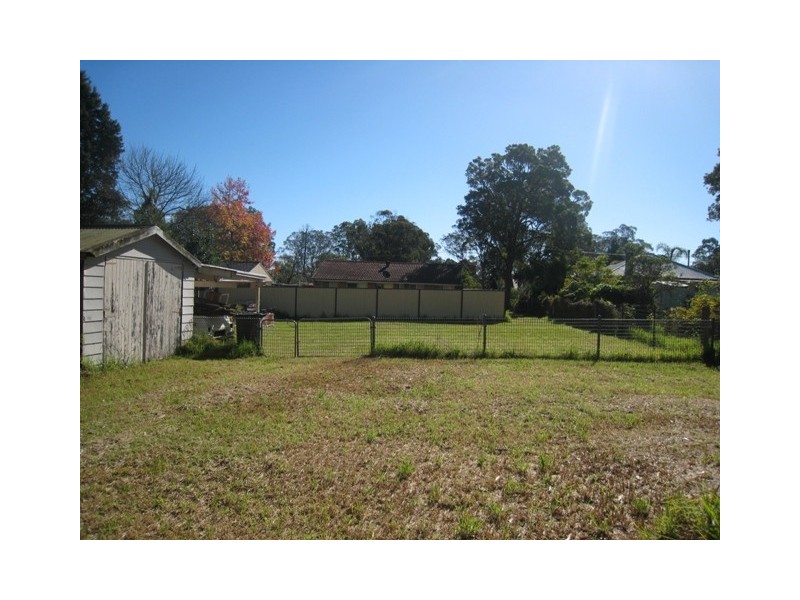 8 Rita Street, Thirlmere NSW 2572