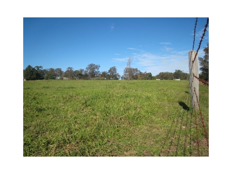 4 Kangaroo Road, Tahmoor NSW 2573