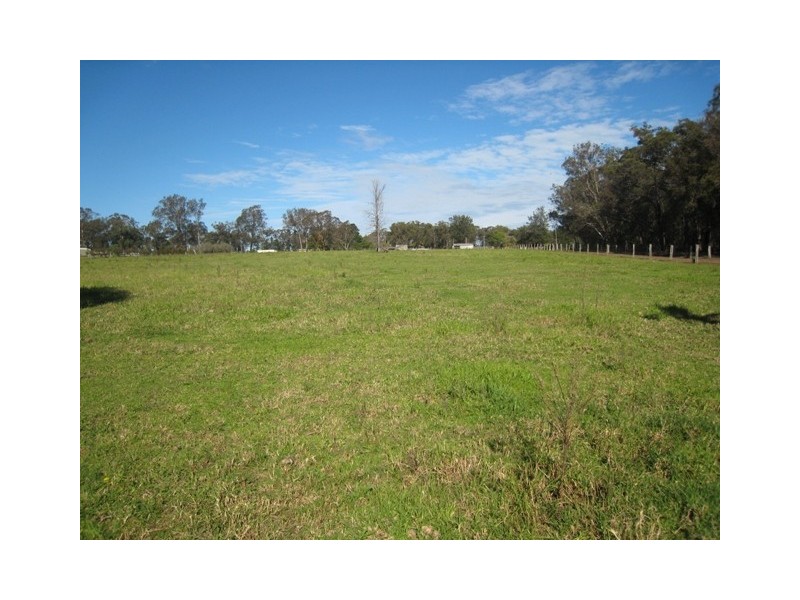 4 Kangaroo Road, Tahmoor NSW 2573