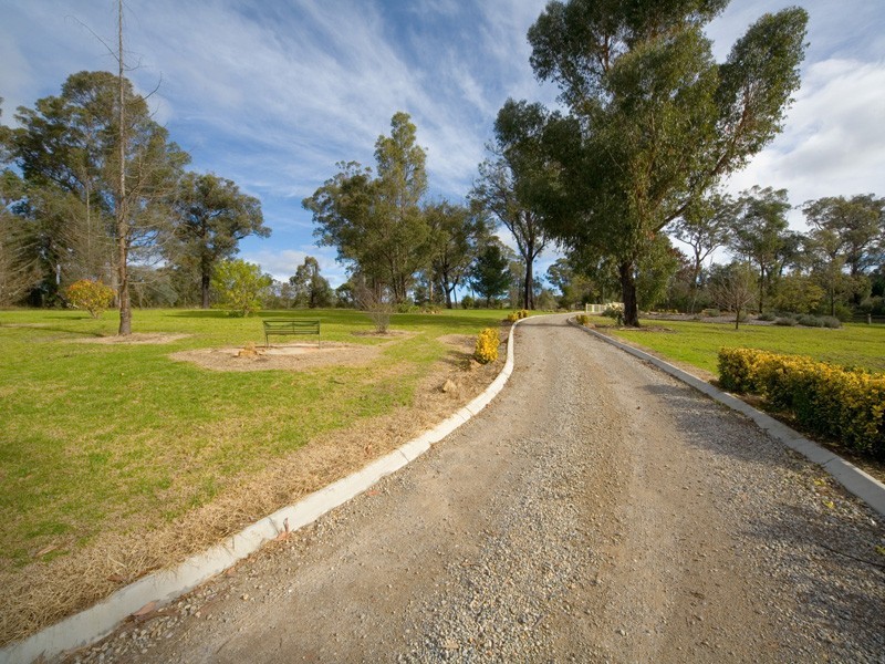 35 Aitken Street, Picton NSW 2571