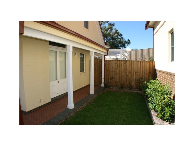 7 253-255 Argyle Street, Picton NSW 2571