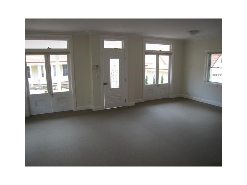 7 253-255 Argyle Street, Picton NSW 2571